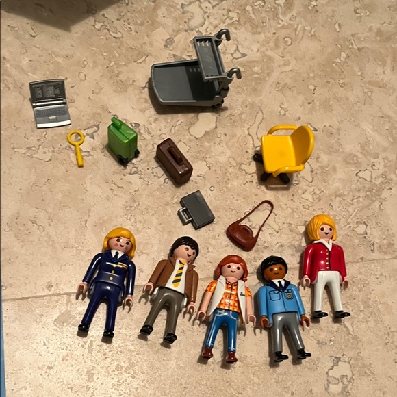 Playmobil Airport Terminal Playset (5338) - Picture 3 of 6